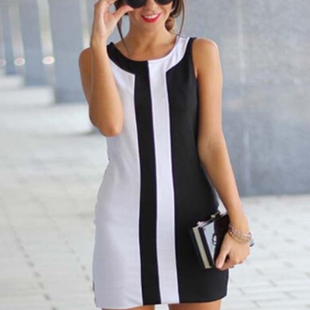 Sleeveless Black & White Striped Sexy Party Dress